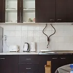 Apartment Lemonade