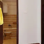 Lemonade Apartment
