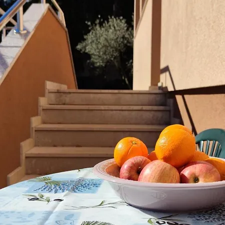 Lemonade Διαμέρισμα *